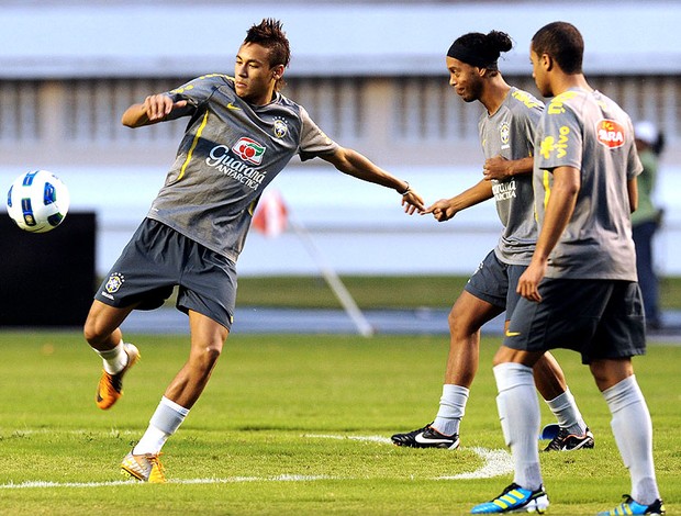 Neymar no treino da Seleção em Belém (Foto: AFP)