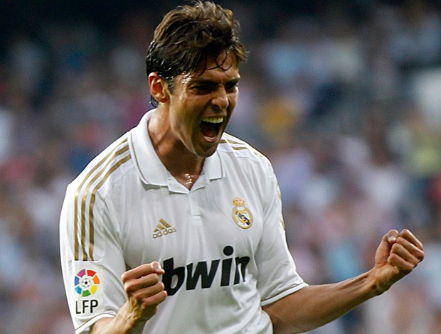 Kaká comemora gol do Real Madrid sobre o Betis (Foto: Reuters)