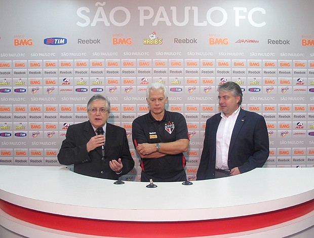Leão no treino do São Paulo (Foto: Marcelo Prado / Globoesporte.com)