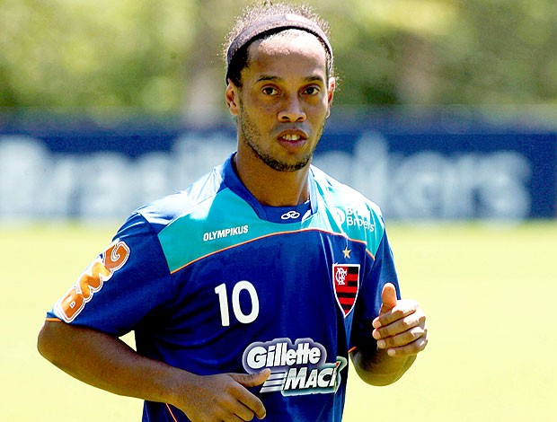 Ronaldinho no treino do Flamengo (Foto: André Portugal / Vipcomm)