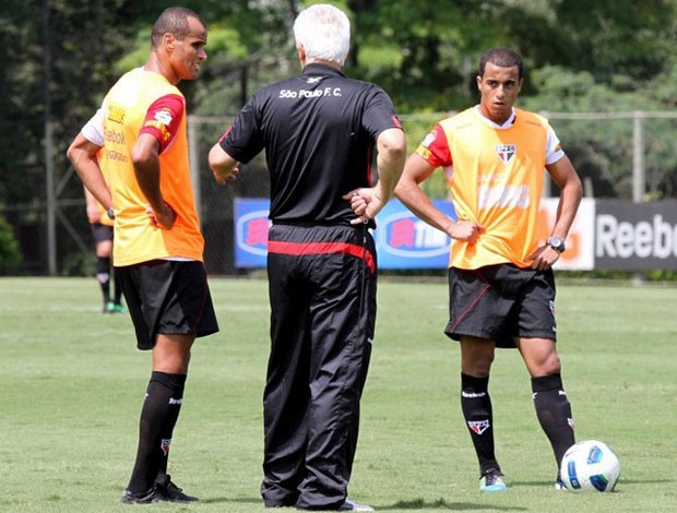 Leão, Lucas e Rivaldo no treino do São Paulo (Foto: Marcelo Prado/Globoesporte.com)