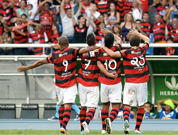 Deivd, Thiago Neves, Ronaldinho, Thomás - Flamengo x Cruzeiro (Foto: Livia Villas Boas/AGIF/AE)