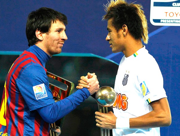 Neymar ganha abraço de Messi na final do Mundial (Foto: Reuters)