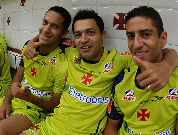  Romulo, Eder Luis e Thiago Feltri vasco (Foto: Marcelo Sadio/Site Oficial Vasco da Gama)