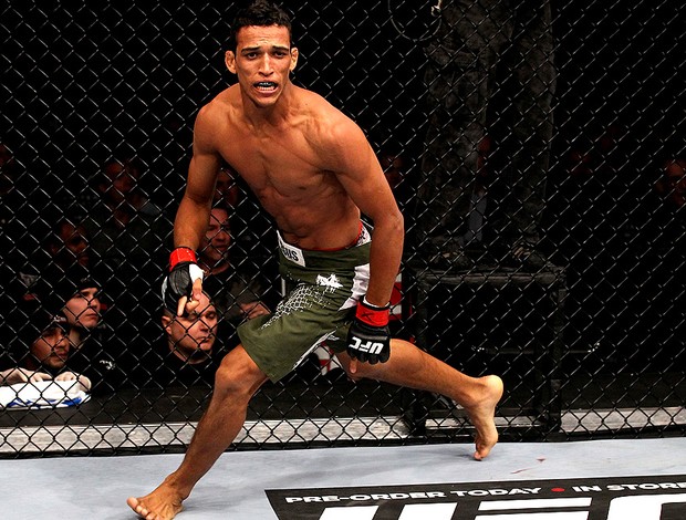 ufc Eric Wisely; Charles Oliveira (Foto: Agência Getty Images)