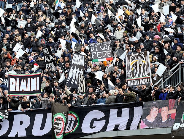 torcida do Juventus na partida (Foto: Getty Images)