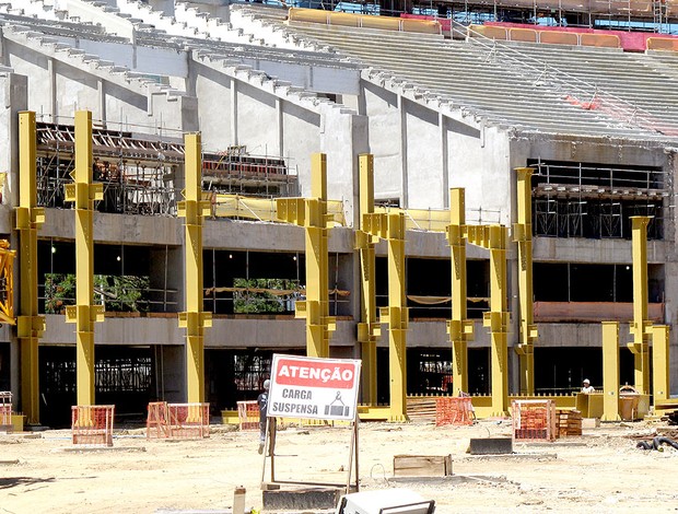 obras no estádio Maracanã para a Copa de 2014 (Foto: Felippe Costa / GLOBOESPORTE.COM)