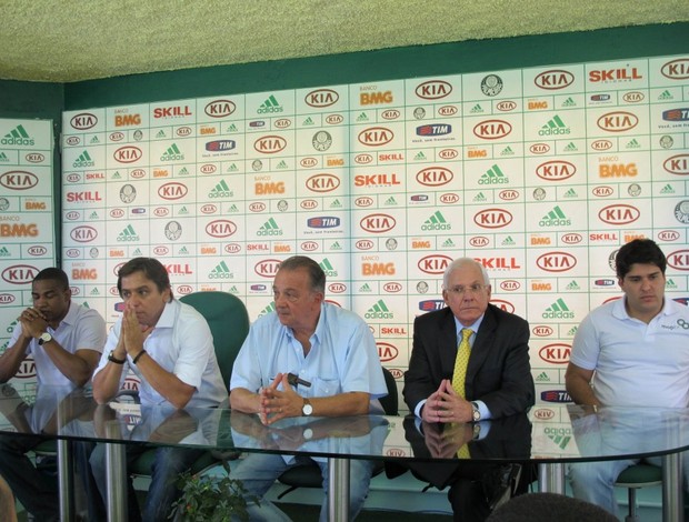 César Sampaio, Tirone, Frizzo, Walter Munhoz e representante da MOP (Foto: Daniel Romeu / Globoesporte.com)