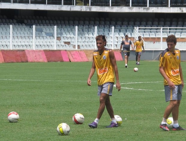 Neymar atacante Santos treino (Foto: Marcelo Hazan / Globoesporte.com)