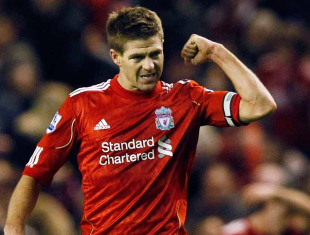 Gerrard Liverpool x Everton (Foto: Reuters)