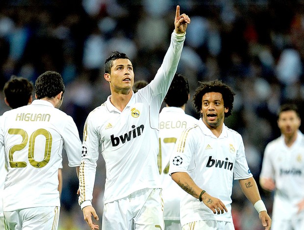 Cristiano Ronaldo comemora gol do Real Madrid contra o CSKA (Foto: Getty Images)