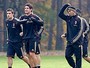 Insatisfeito com reserva, Ronaldinho Gaúcho é acalmado por vice do Milan