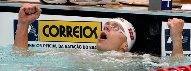 Cesar Cielo vence na natação