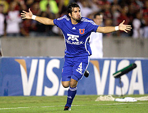 Victorino, comemora o gol da La U