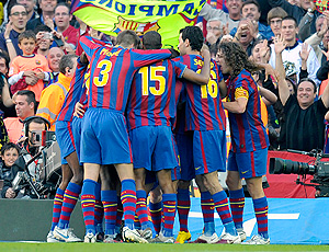 barcelona comemora gol sobre o valladolid