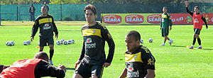 Kaká treina com bola pela 1ª vez (Thiago Correa / 
Globoesporte.com)
