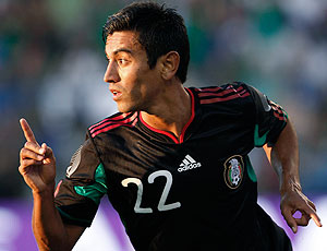Alberto Medina comemora gol do México em amistoso