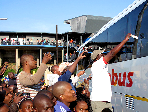 ônibus seleção chegada a Soweto
