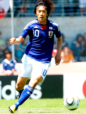 Nakamura, jogador Japonês no jogo contra Costa do Marfim
