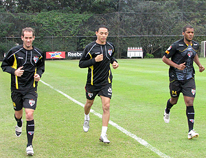Renato Silva, Rodrigo Souto e Ricardo Oliveira