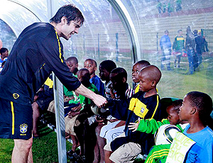 Kaka jogadores Brasil Seleção crianças africanas