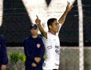 Jorge Henrique gol Corinthians