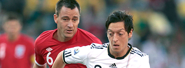 Ozil Terry jogo Alemanha contra Inglaterra