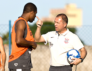 Jucilei e Mano Menezes - treino Corinthians