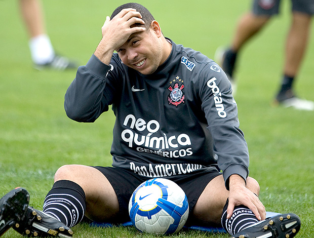 Ronaldo no treino do Corinthians 