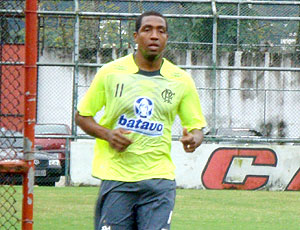 Renato Abreu treina no Flamengo