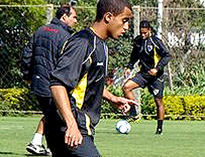 Marcelinhi, meia promovido da base São Paulo