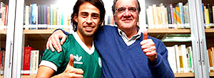 Valdivia assina por cinco anos 
e está à disposição de Scolari  (Fábio Menotti / Site Oficial do Palmeiras)