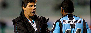 Para recuperar talentos, Renato usa estilo paizão: ‘Tem de dar carinho’ (divulgação Site Oficial do Grêmio)