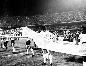 casagrande corinthians final paulista de 1983 democracia  corintiana