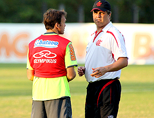 Petkovic e Rogério Lourenço, no treino do Flamengo