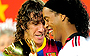 Barça derrota o Milan, mas  é Ronaldinho quem leva o troféu (AFP)
