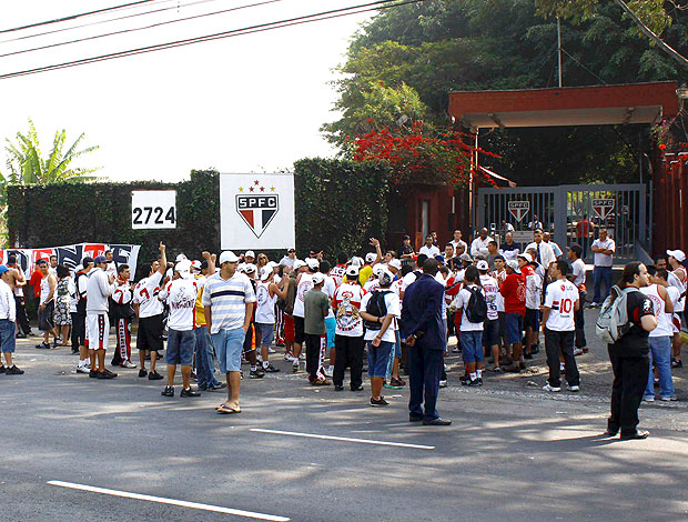 protesto da torcida do São Paulo