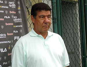 Joel Santana no treino Botafogo