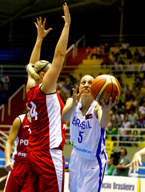 basquete Helen Luz