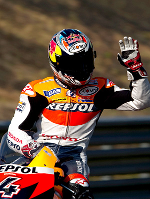 Andrea Dovizioso faz a pole na MotoGP do Japão