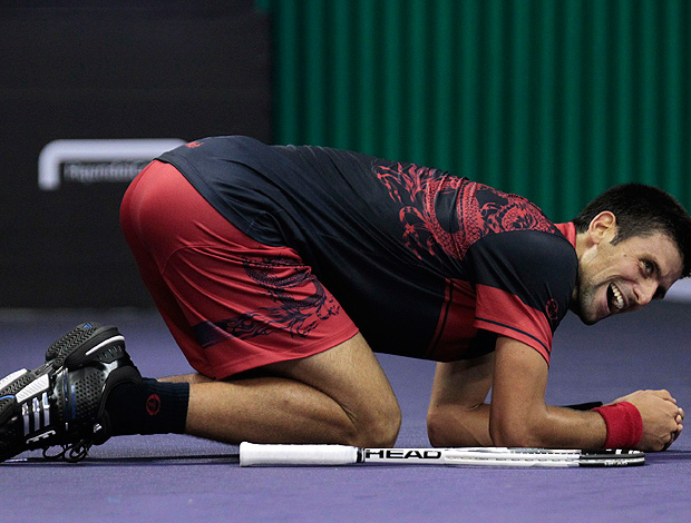 tênis -  Djokovic em partida de exibição contra Roddick