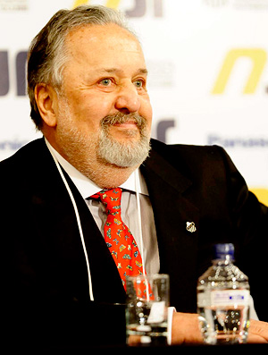 Luis Alvaro de Oliveira Ribeiro, presidente do santos (Foto: Marcos Ribolli / Globoesporte.com)