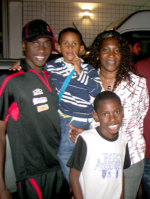 Guilherme Negueba do Flamengo com a família