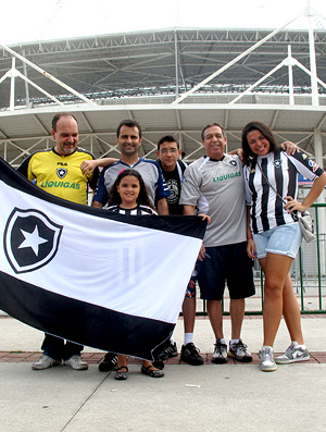 Torcedores do Botafogo chegam ao Engenhão