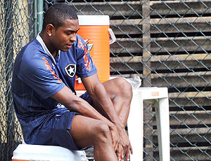 Jobson no treino do Botafogo