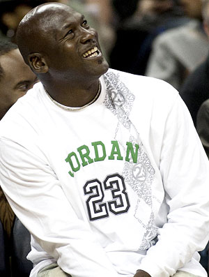 Michael Jordan em jogo do Charlotte Bobcats