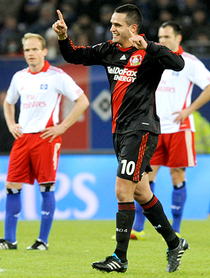 Renato Augusto marca no jogo Hamburg SV x Bayer Leverkusen