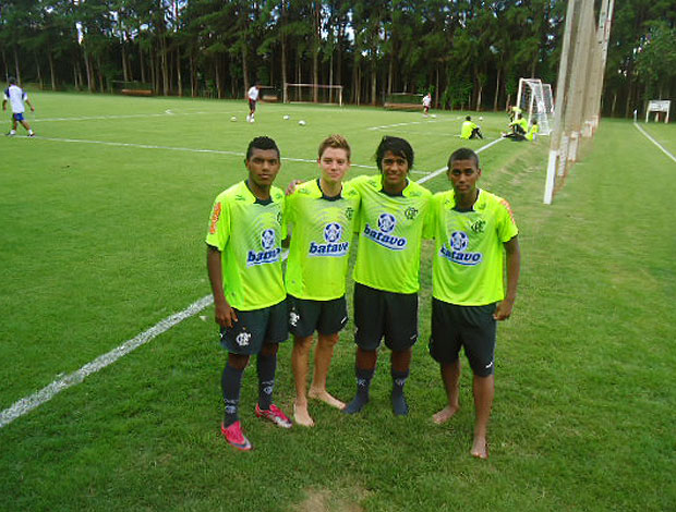 Romário, Adryan, Digão e Muralha no treino do Flamengo