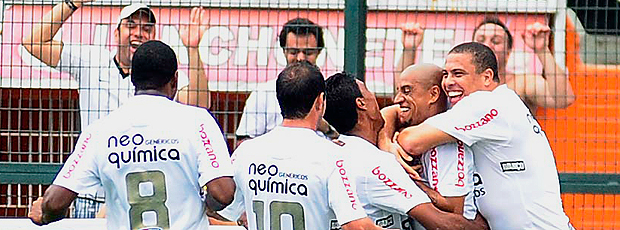 Roberto Carlos gol Corinthians