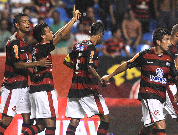 Vander gol Flamengo (Foto: Alexandre Loureiro / FOTOCOM.NET)